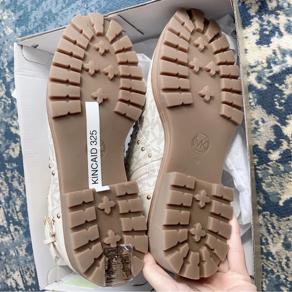 Michael Kors women lace up booties size 7.5 - Picture 9 of 11